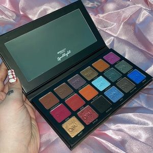 OPV Spotlight eyeshadow palette
